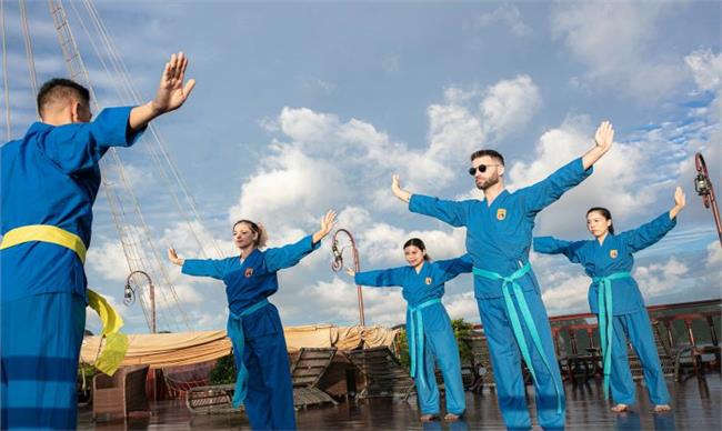Practicing Vovinam